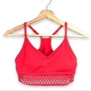 PINK Victoria’s Secret - Ultimate Lightly Lined Sports Bra - Small